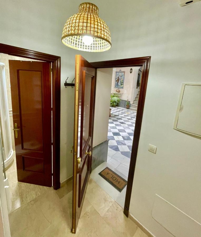 Gatu Villa Gadir, Preferente Mayores De 25 Anos Y Familias 加的斯 外观 照片