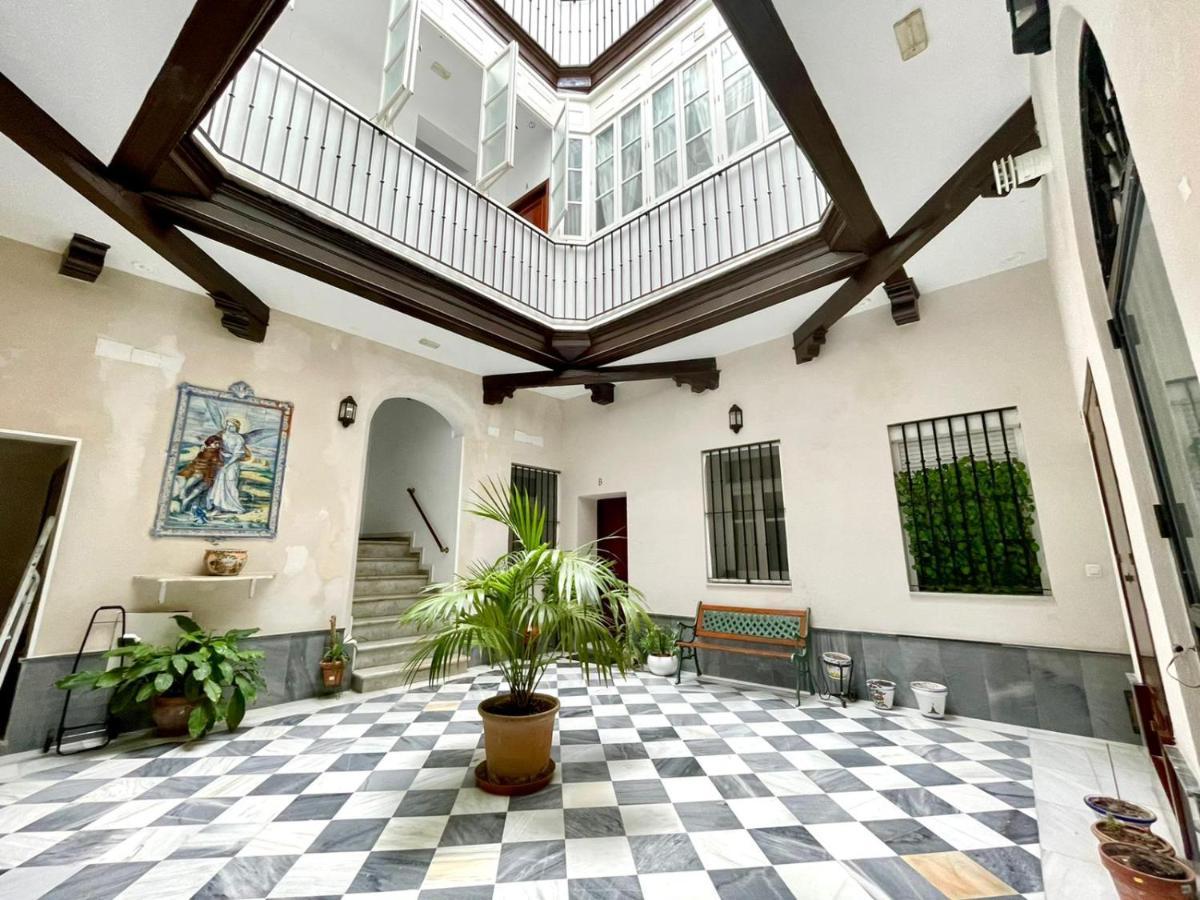 Gatu Villa Gadir, Preferente Mayores De 25 Anos Y Familias 加的斯 外观 照片